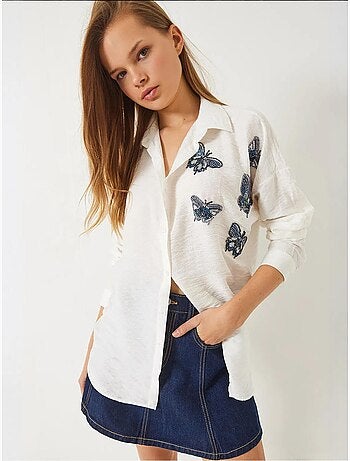 Chemise oversize aerobin brodée de perles et de pierres papillon lucci