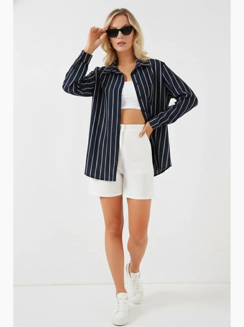 Chemise oversize texturée à rayures avec fermeture à boutons bdart - Kiabi Chemise oversize texturée à rayures avec fermeture à boutons bdart - Kiabi