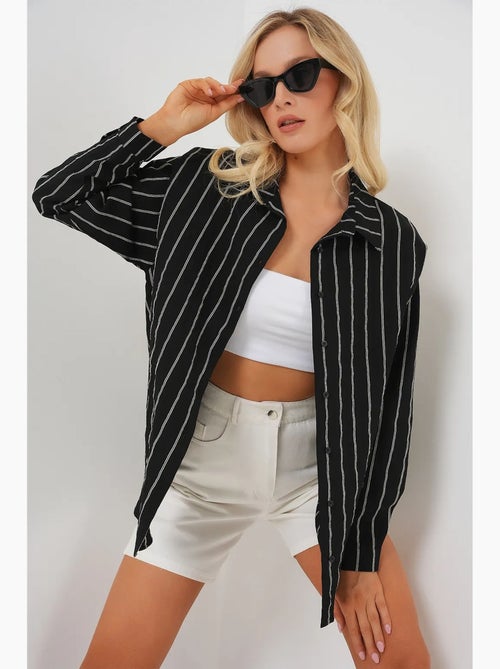 Chemise oversize texturée à rayures avec fermeture à boutons bdart - Kiabi Chemise oversize texturée à rayures avec fermeture à boutons bdart - Kiabi