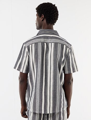 Chemise rayée à manches courtes