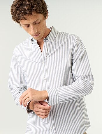 Chemise rayée avec col boutonné