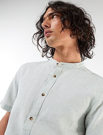 Chemise unie à manches courtes et col mao en lin mélangé