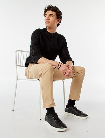 Chemise unie avec col mao et manches retroussables