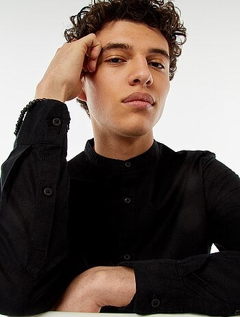 Chemise unie avec col mao et manches retroussables