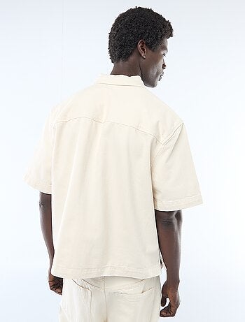 Chemise unie en jean à manches courtes