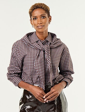 Chemisier à carreaux avec foulard