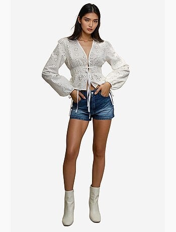 Blouse élégante à col en v texturé manches longues broderie anglaise hiccup