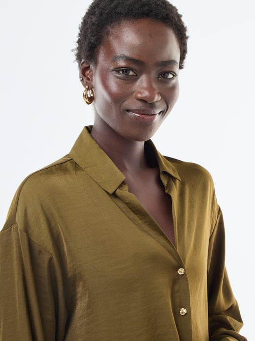 Chemisier fluide satinée avec boutons dorés - Kiabi Chemisier fluide satinée avec boutons dorés - Kiabi