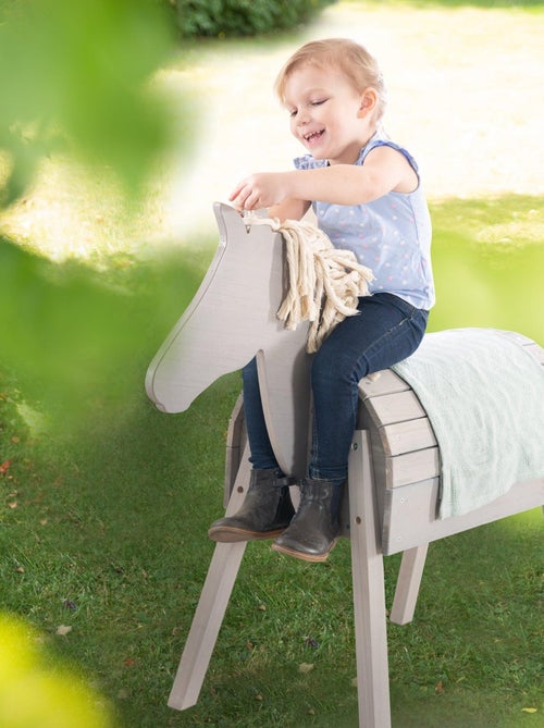 Cheval de jardin en bois massif résistant pour enfant 'Outdoor+' ROBA - Kiabi Cheval de jardin en bois massif résistant pour enfant 'Outdoor+' ROBA - Kiabi