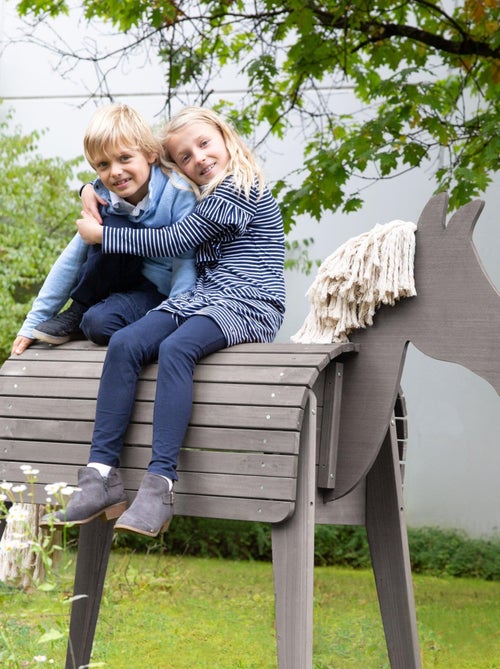Cheval de jardin pour enfant en bois massif résistant 'Outdoor+' ROBA - Kiabi Cheval de jardin pour enfant en bois massif résistant 'Outdoor+' ROBA - Kiabi
