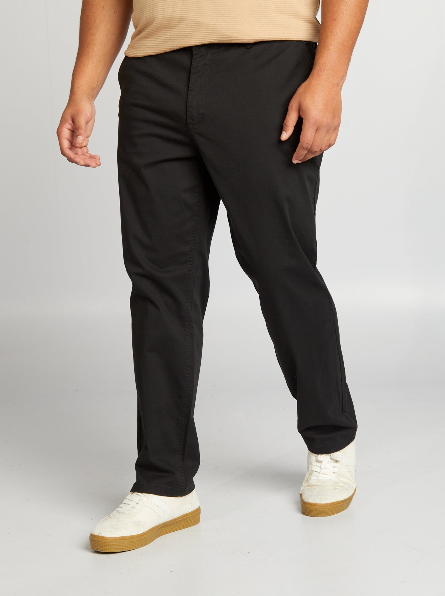 Pantalon noir coupe droite homme sale