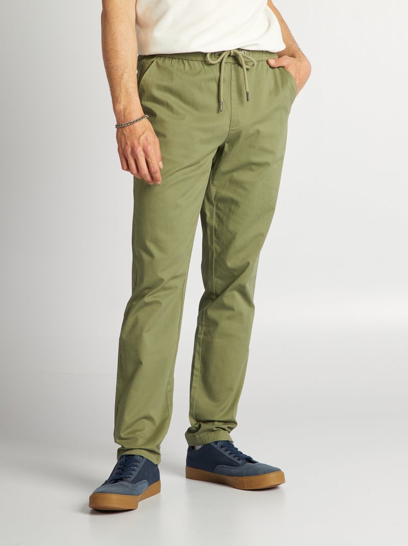 Chino Broek Met Elastische Tailleband Groen Kiabi 20 00 chino-broek-met-elastische-tailleband-groen-kiabi-20-00