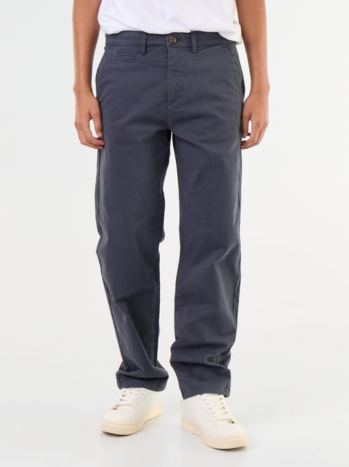 Chino uni taille standard - Kiabi Chino uni taille standard - Kiabi