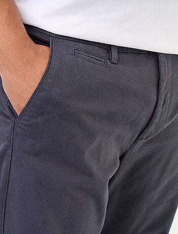 Chino uni taille standard