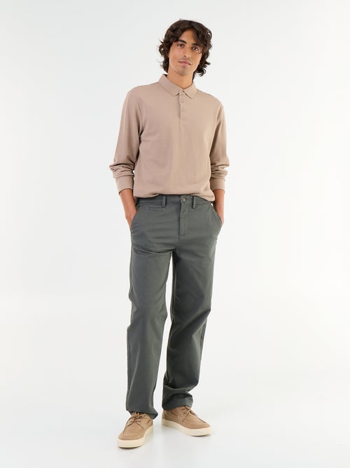 Chino uni taille standard - Kiabi Chino uni taille standard - Kiabi