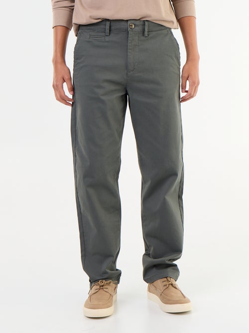 Chino uni taille standard - Kiabi Chino uni taille standard - Kiabi