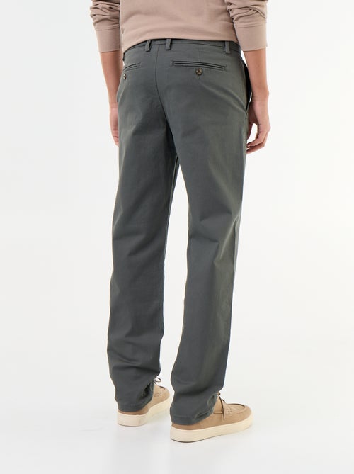 Chino uni taille standard - Kiabi Chino uni taille standard - Kiabi
