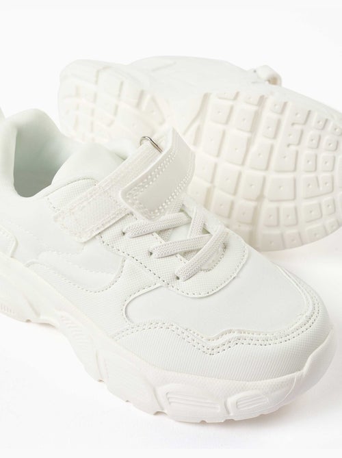 Chunky trainers van twee stoffen met mesh voering - Kiabi Chunky trainers van twee stoffen met mesh voering - Kiabi