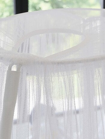 Ciel de lit avec flèche