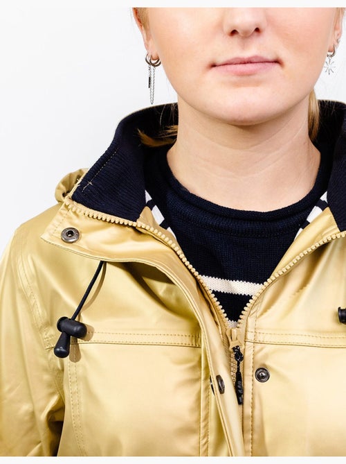 Ciré imperméable femme 'Breizh Océan' Vêtement de pluie à capuche, coutures thermosoudées - Kiabi Ciré imperméable femme 'Breizh Océan' Vêtement de pluie à capuche, coutures thermosoudées - Kiabi