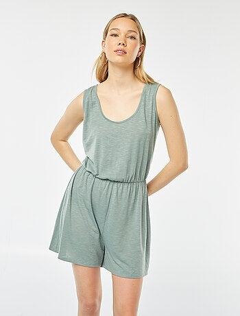 Combinaison courte avec dos ajouré