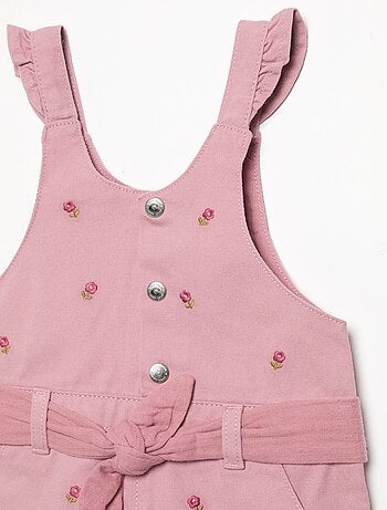 Combinaison short avec broderies