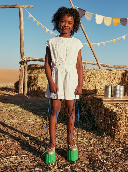 Combinaison short avec grandes fleurs brodées - Kiabi