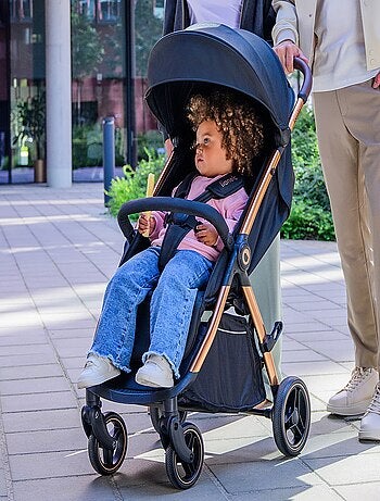 Compacte kinderwagen LIONELO Ingrid – Vering – Tot 22 kg – Lichtgewicht en opvouwbaar