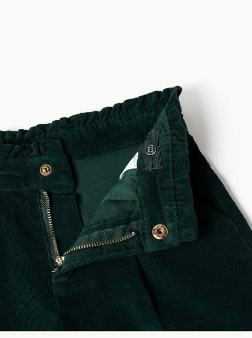 Corduroy shorts met plooien aan de voorkant - Kiabi Corduroy shorts met plooien aan de voorkant - Kiabi