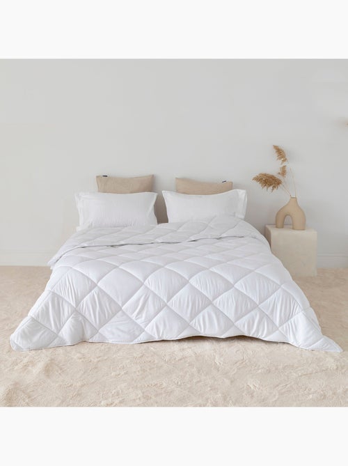 Couette 450 gr Basic "Happyfriday" - Kiabi Couette 450 gr Basic "Happyfriday" - Kiabi