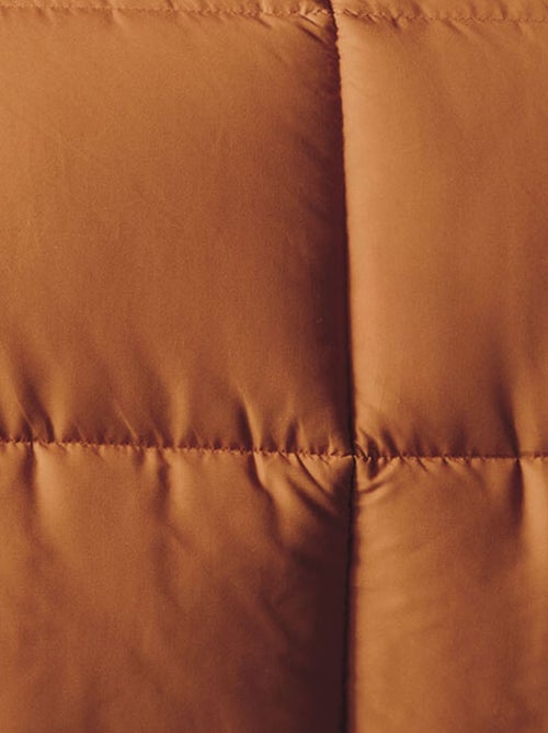 Couette chaude microfibre bicolore 400 gr/m2 - Kiabi Couette chaude microfibre bicolore 400 gr/m2 - Kiabi