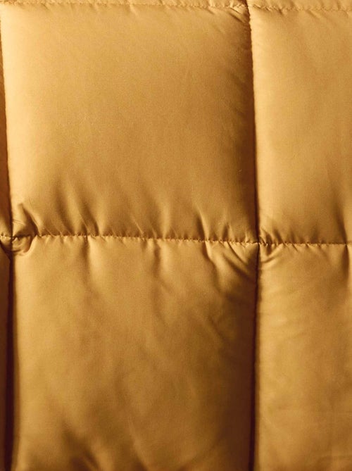 Couette chaude microfibre bicolore 400 gr/m2 - Kiabi Couette chaude microfibre bicolore 400 gr/m2 - Kiabi