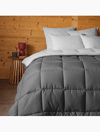Couette légère réversible bicolore en microfibre 200 gr/m²