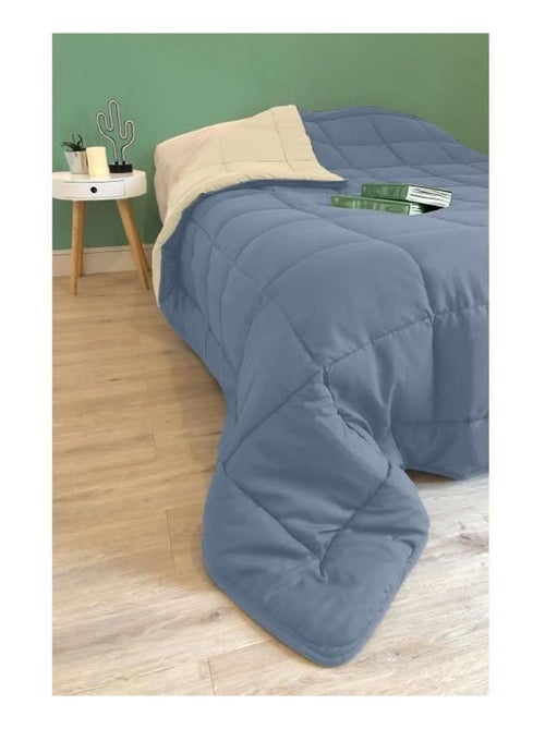 Couette légère réversible bicolore en microfibre 200 gr/m² - Kiabi Couette légère réversible bicolore en microfibre 200 gr/m² - Kiabi