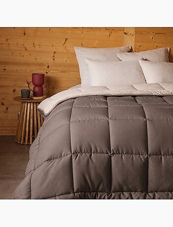 Couette légère réversible bicolore en microfibre 200 gr/m²