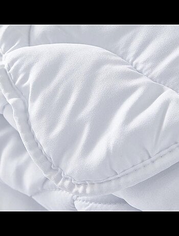 Couettes polyester promo linge