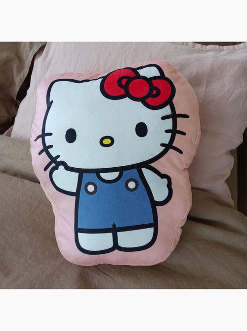 Coussin forme imprimé 100% polyester, hello kitty chou - Kiabi Coussin forme imprimé 100% polyester, hello kitty chou - Kiabi