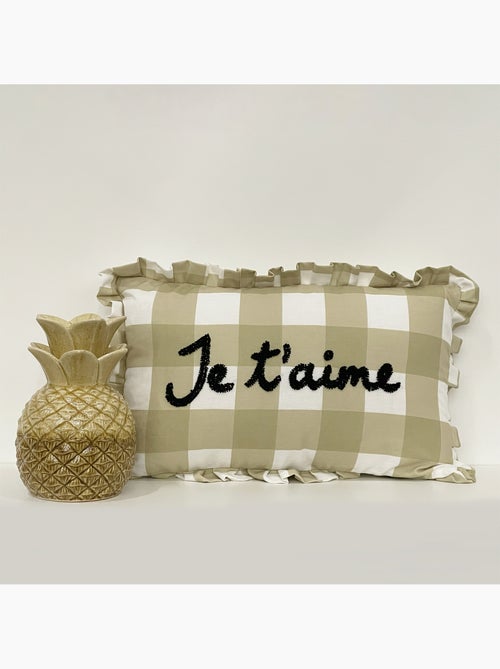 Coussin rectangulaire à carreaux "je t'aime" - Kiabi Coussin rectangulaire à carreaux "je t'aime" - Kiabi