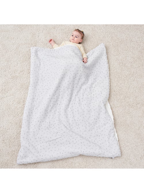 Couverture enfant 75x100 en gaze de coton Oeko-Tex et minky | SUPERBE BEBE - Kiabi Couverture enfant 75x100 en gaze de coton Oeko-Tex et minky | SUPERBE BEBE - Kiabi
