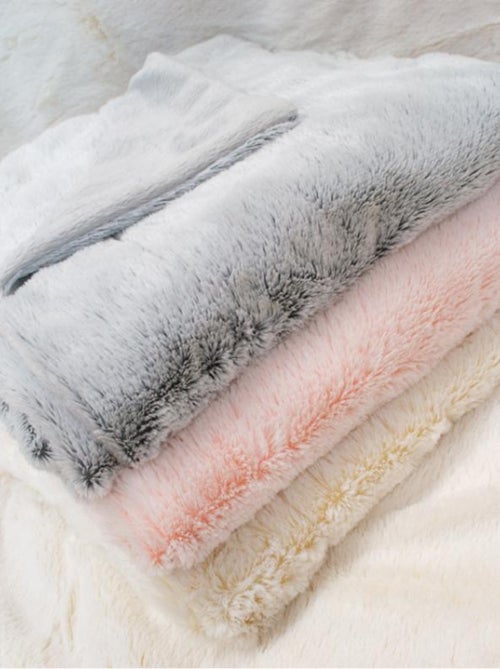 Couverture snow doublée microdoux - Kiabi Couverture snow doublée microdoux - Kiabi