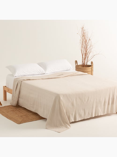 Couverture type Plaid, tissu texturé en fil teint, avec bordure finie - Gamusi - Kiabi Couverture type Plaid, tissu texturé en fil teint, avec bordure finie - Gamusi - Kiabi