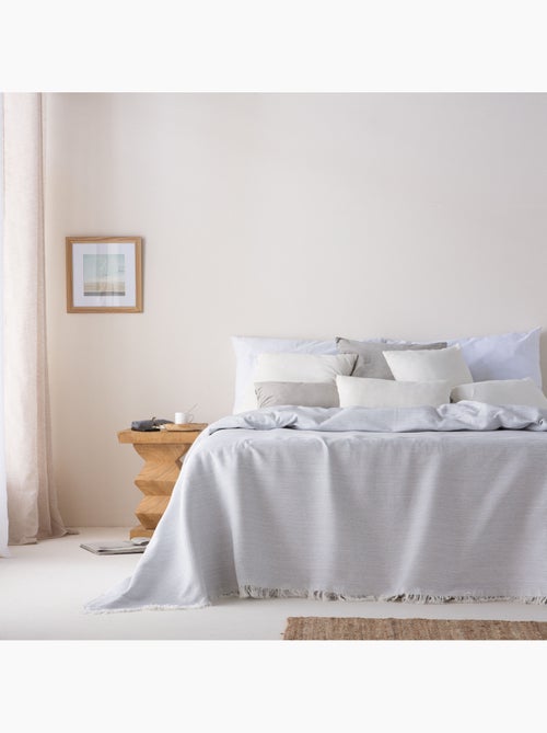 Couverture type Plaid, tissu texturé en fil teint en relief en nid d'abeille, avec franges - Gamusi - Kiabi
