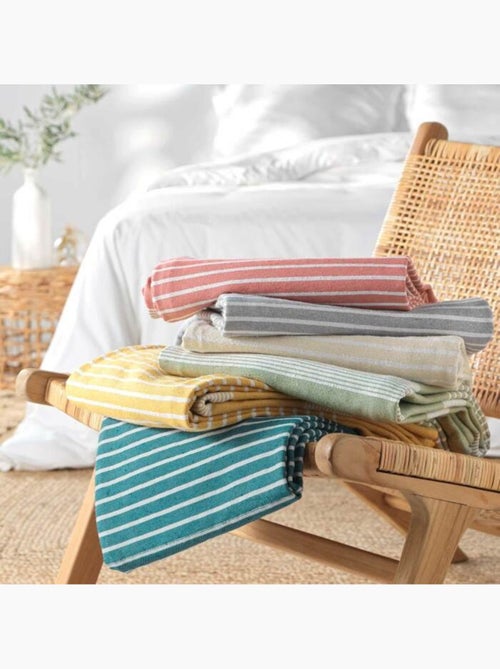 Couvre lit 1 personne coton/polyester tisse adele - Kiabi Couvre lit 1 personne coton/polyester tisse adele - Kiabi