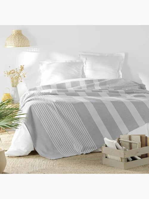Couvre lit 1 personne coton/polyester tisse adele - Kiabi Couvre lit 1 personne coton/polyester tisse adele - Kiabi