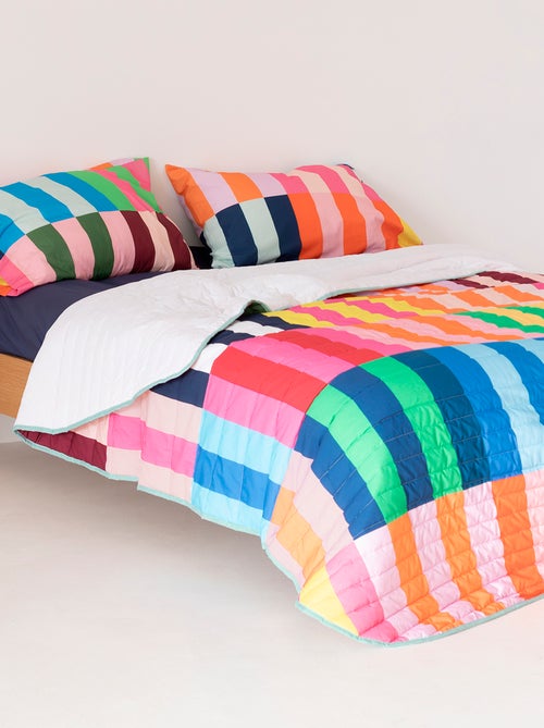Couvre-lit Color pop "Happyfriday" - Kiabi Couvre-lit Color pop "Happyfriday" - Kiabi