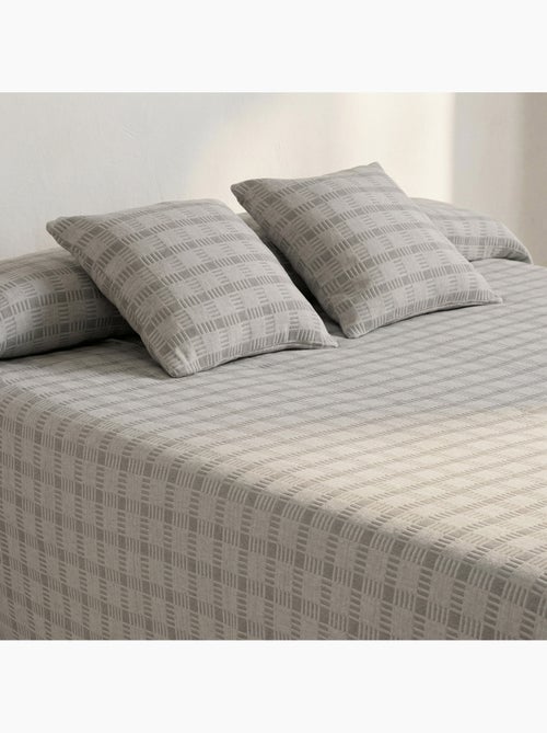 Couvre-lit en coton avec motif à carreaux en relief, tissu texturé. - Kiabi Couvre-lit en coton avec motif à carreaux en relief, tissu texturé. - Kiabi