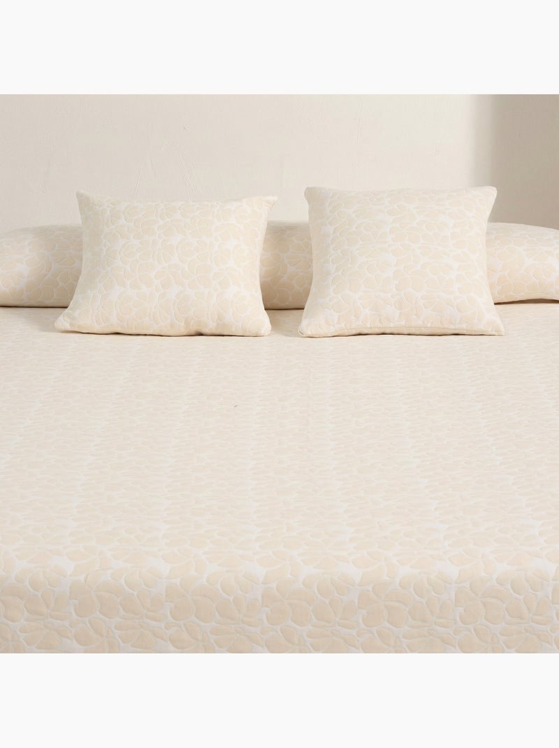 Couvre-lit en coton avec motif floral en relief, tissu texturé. Blanc - Kiabi
