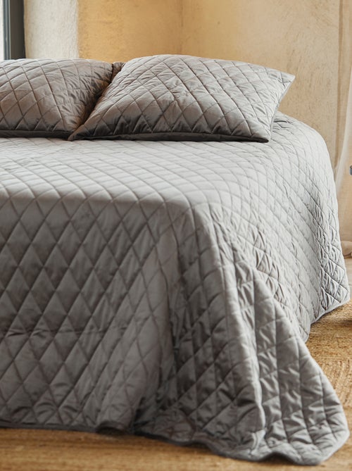Couvre-lit et taies d'oreiller en velours matelassé - Kiabi