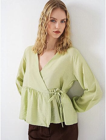 Crêpe wikkelblouse met v-hals en strikdetail bdart