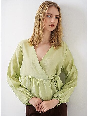 Crêpe wikkelblouse met v-hals en strikdetail bdart
